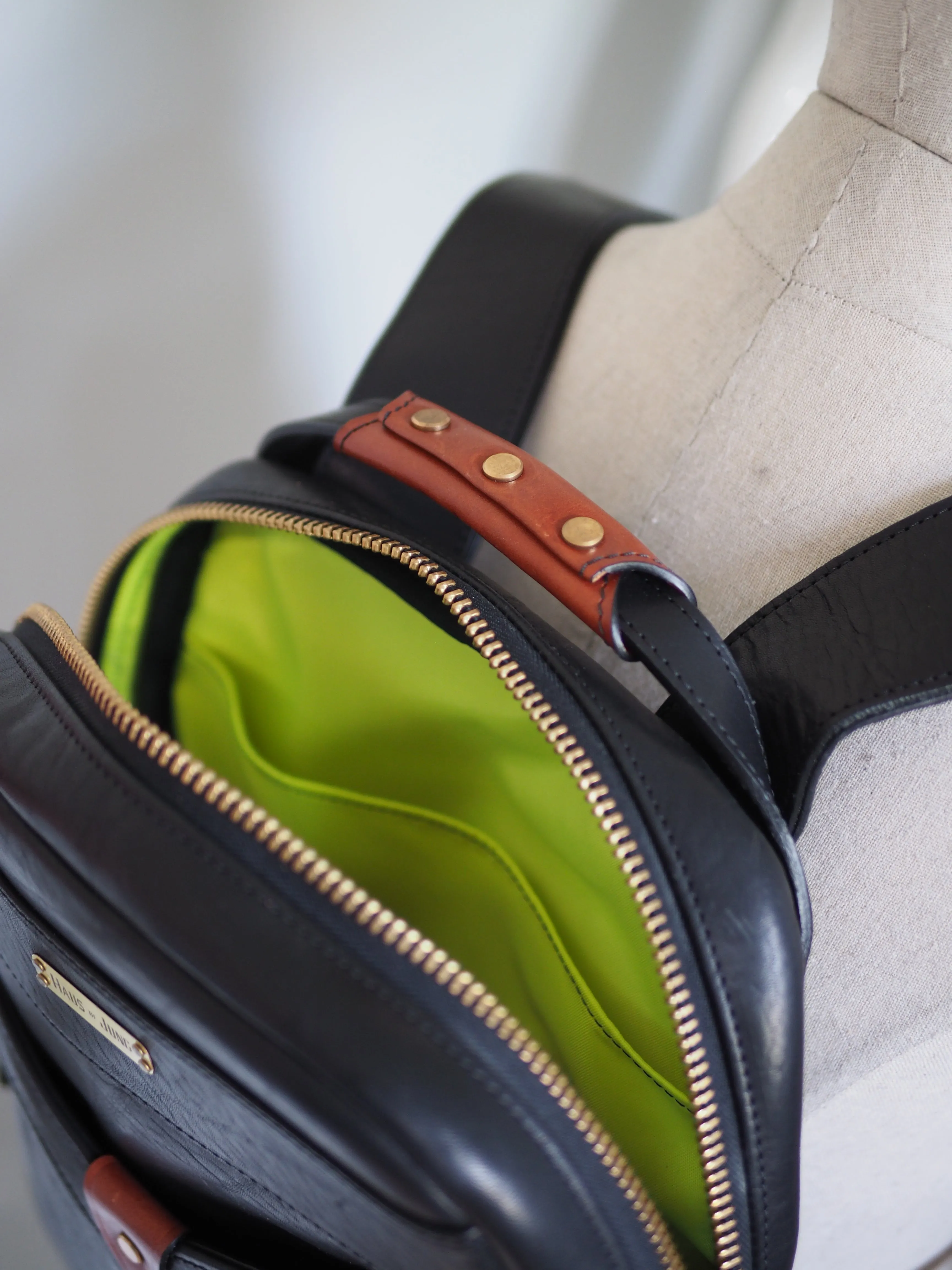 BACKPACK, V-Laptop