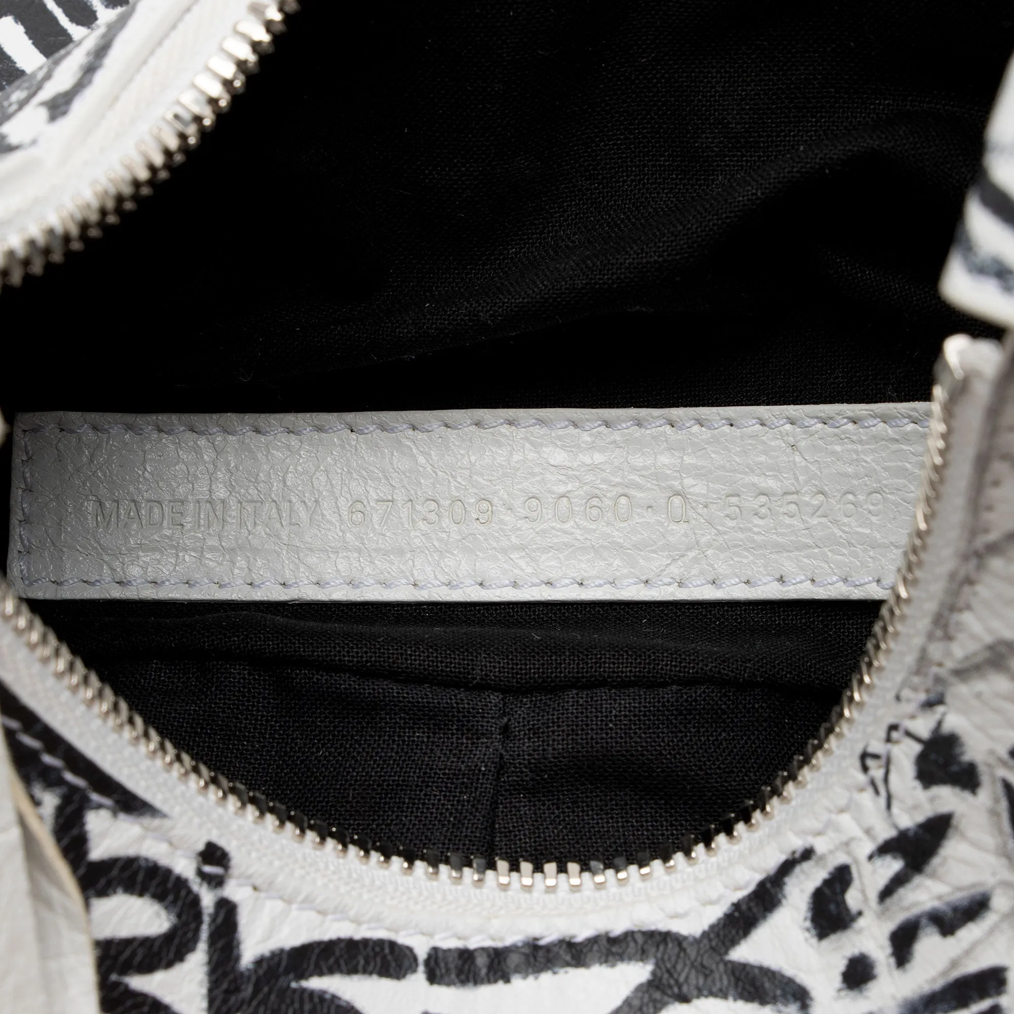 Balenciaga Agneau Graffiti Le Cagole Small Shoulder Bag (SHF-XUkN8C)