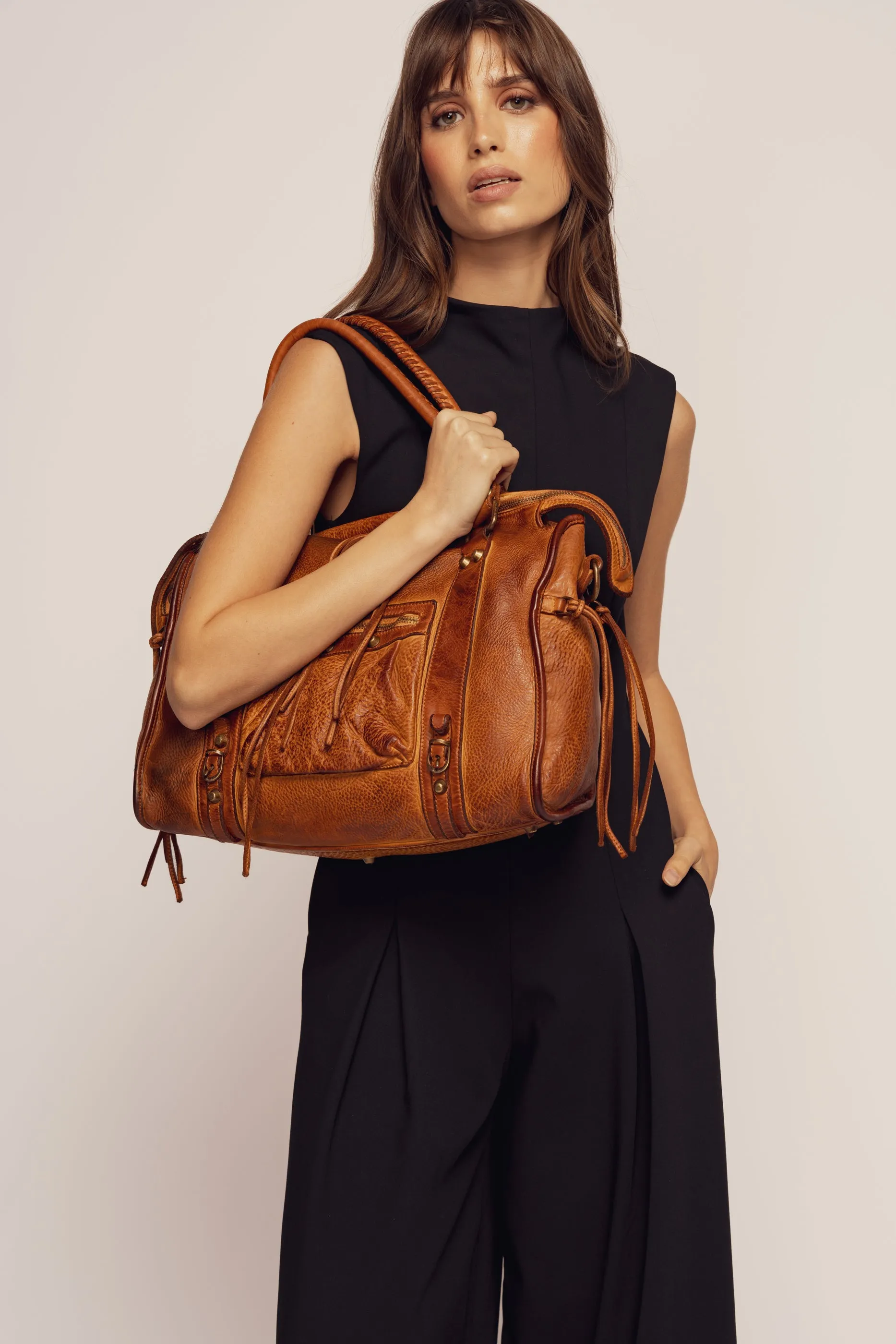 BAYSIDE84 Classic Fringe Hobo - Cognac