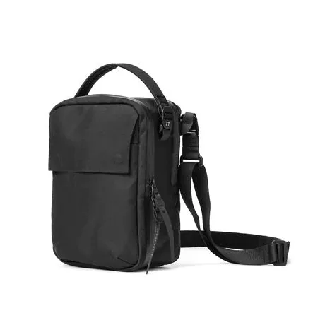 Black Ember : Kompak