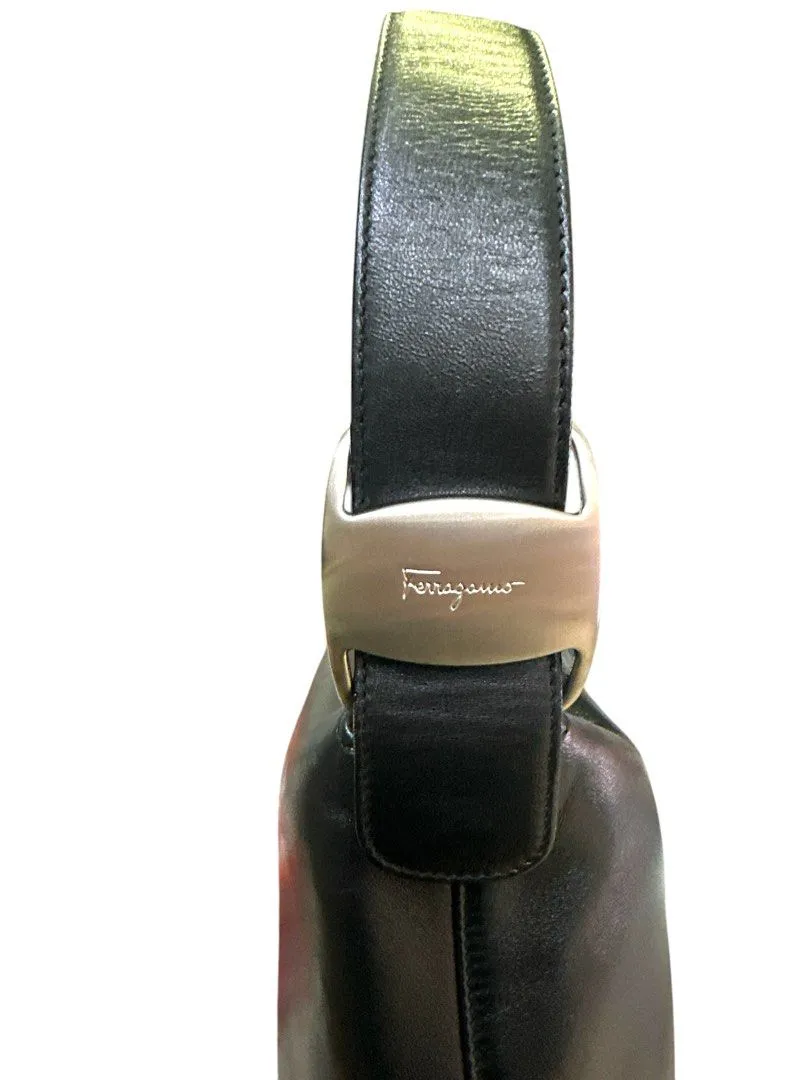 Ferragamo Shoulder Bag (H27 x L25 x W8 cm)