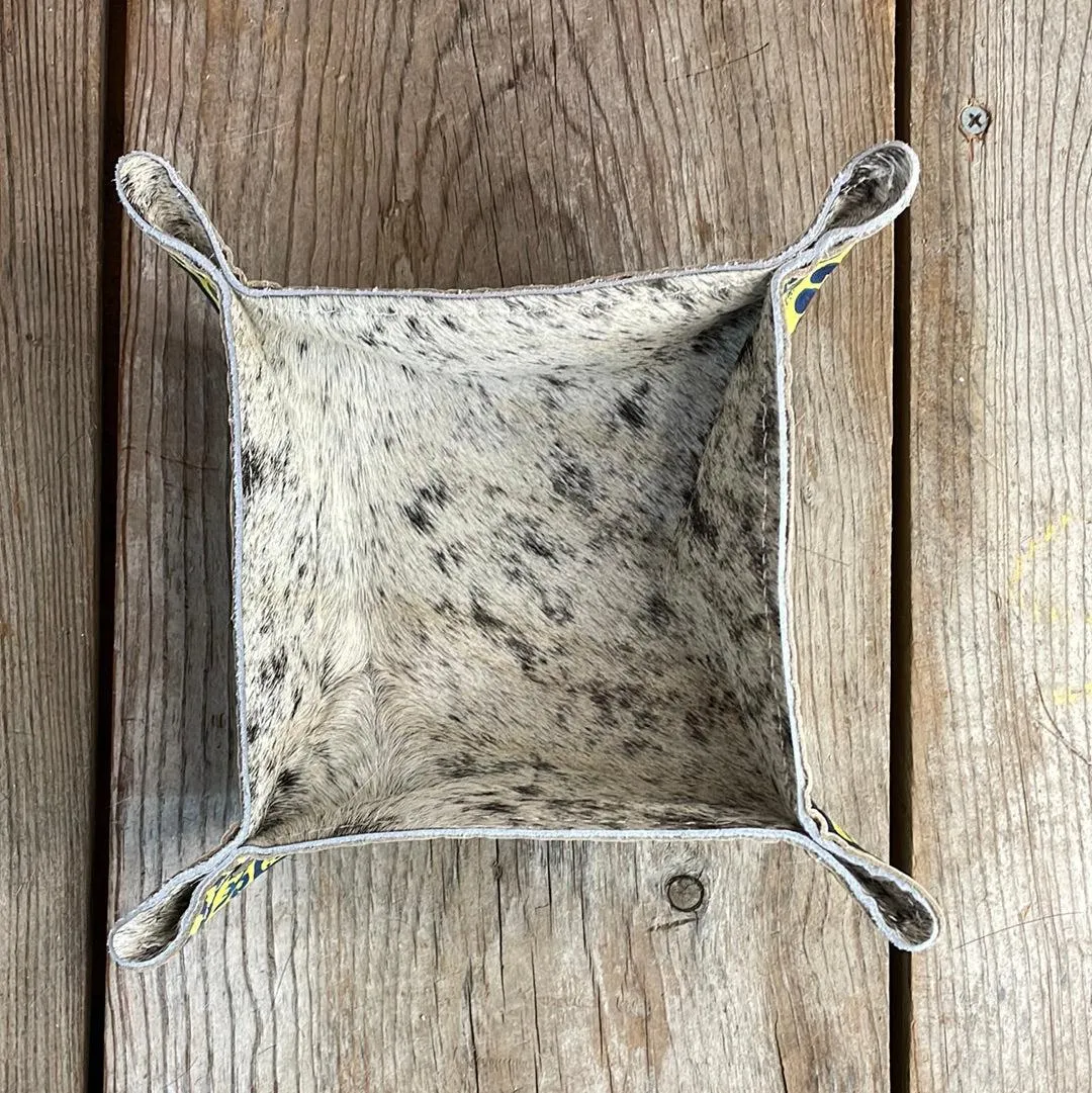 Mini Tray - B&W Speckle w/ Yellowstone River Tool