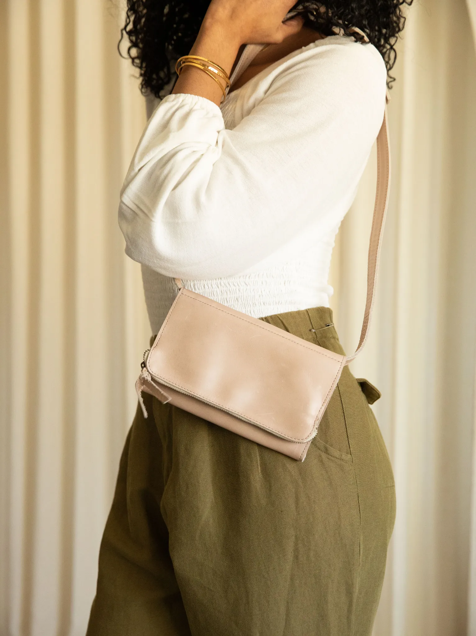 Monique Sling