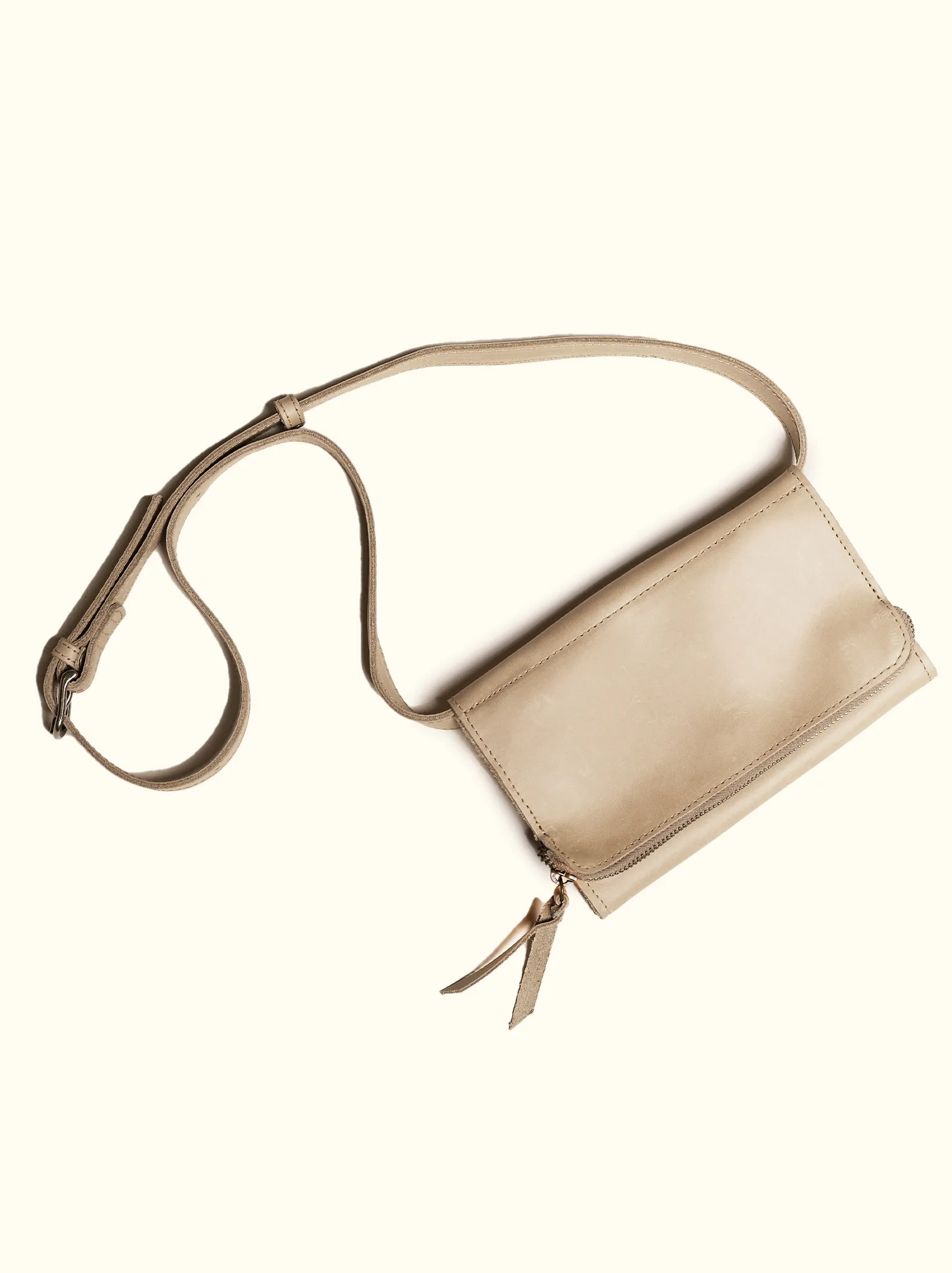 Monique Sling