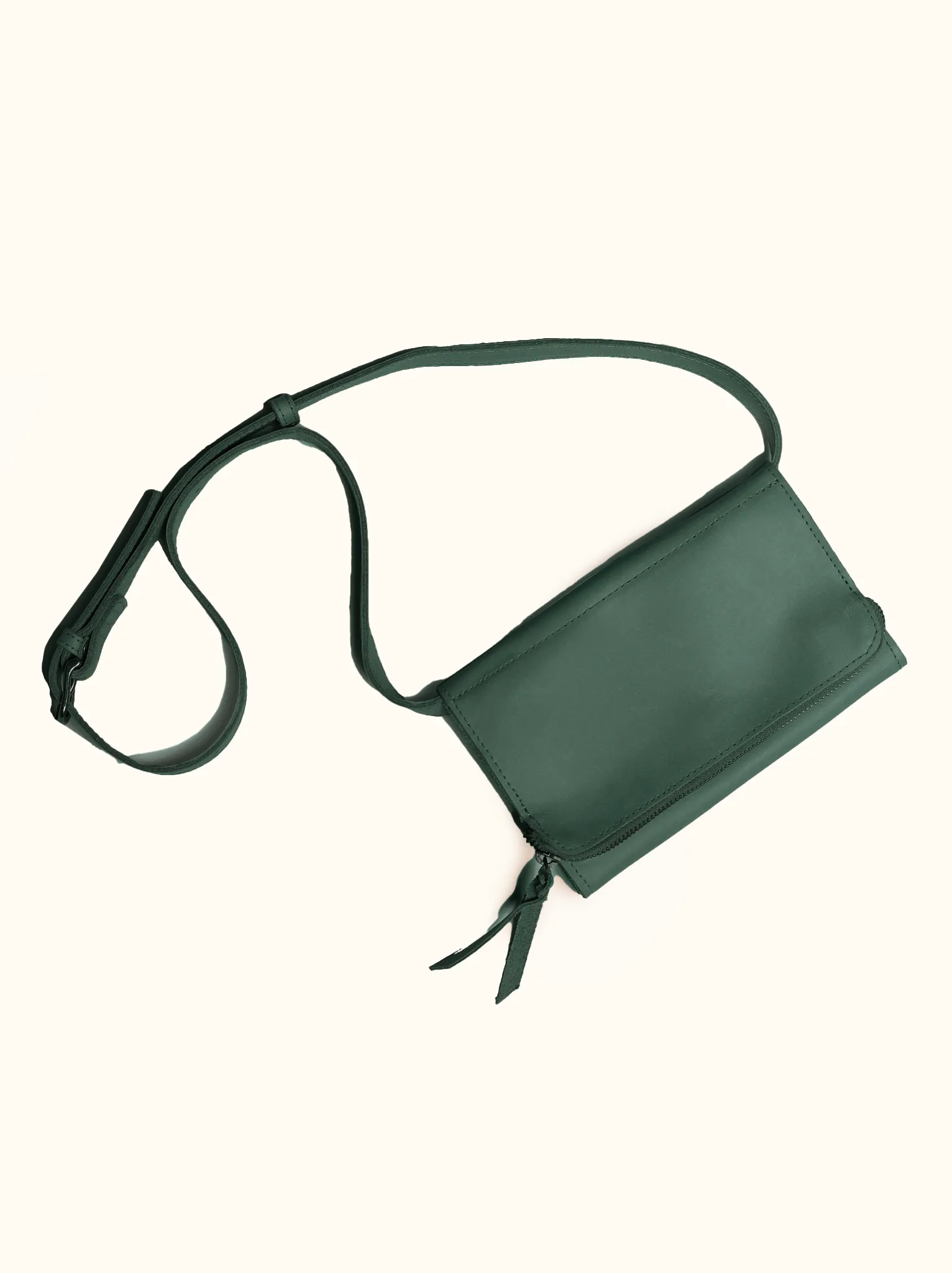 Monique Sling