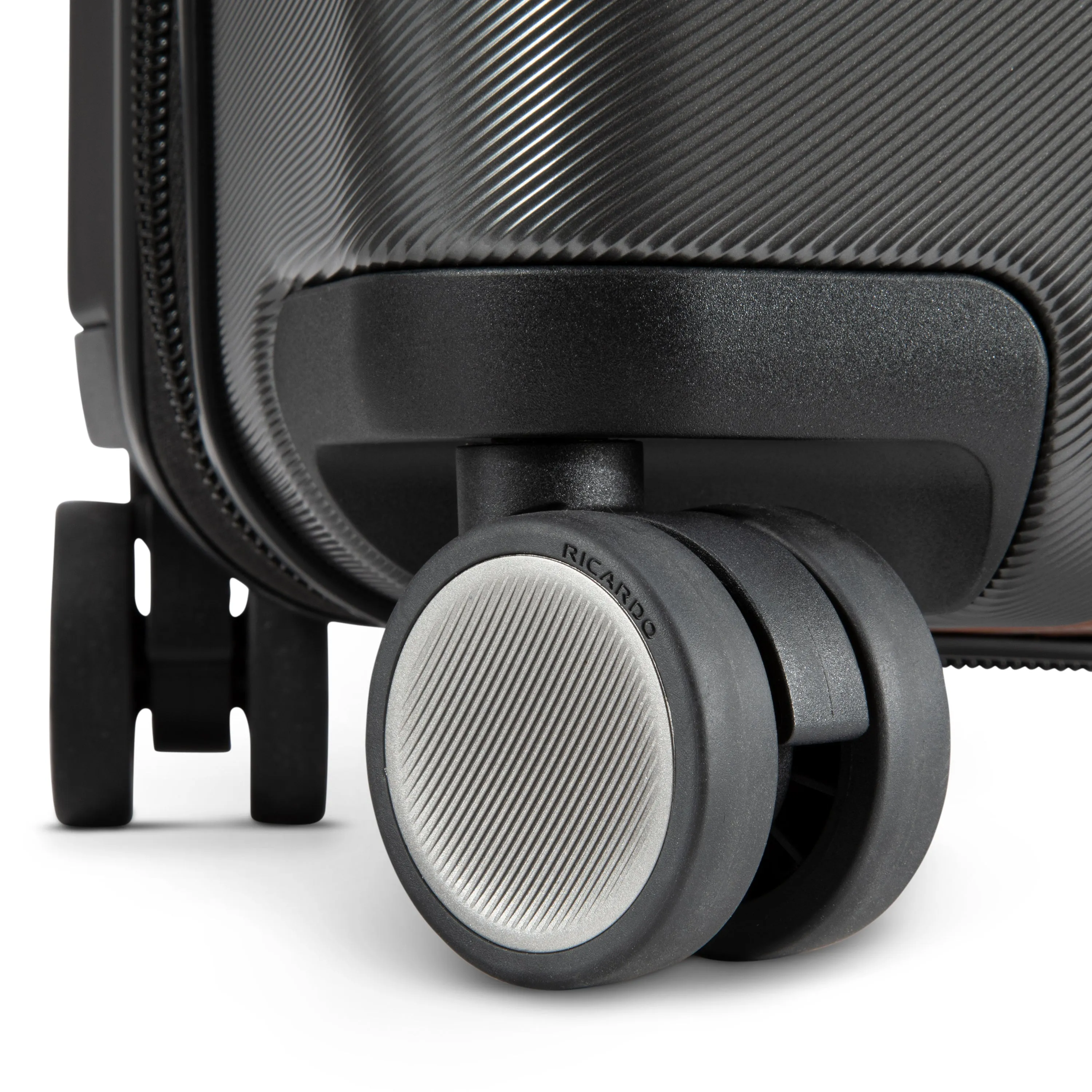 Montecito 2.0 Hardside Carry-On Expandable Spinner