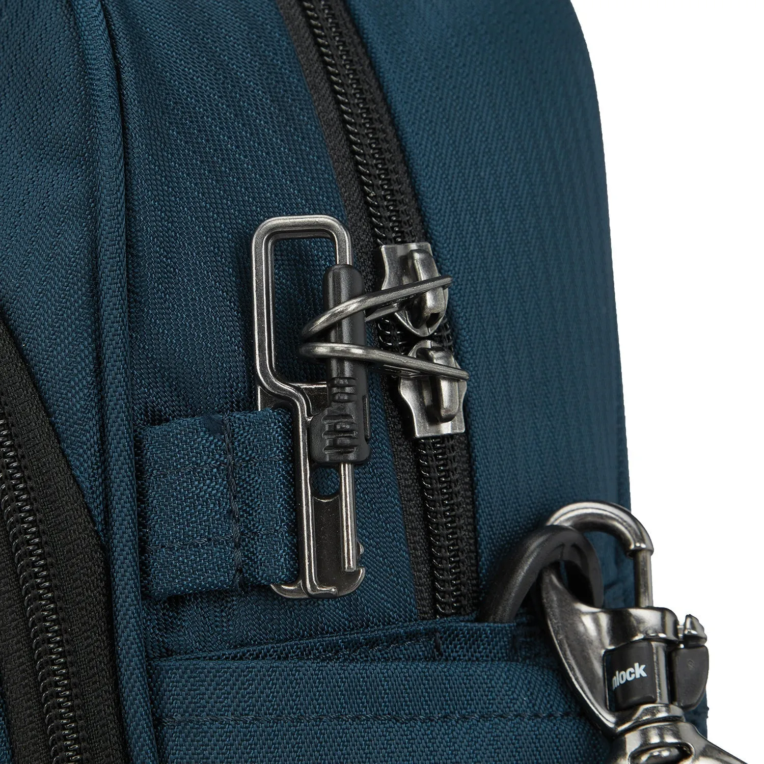Pacsafe® Metrosafe LS250 anti-theft shoulder bag
