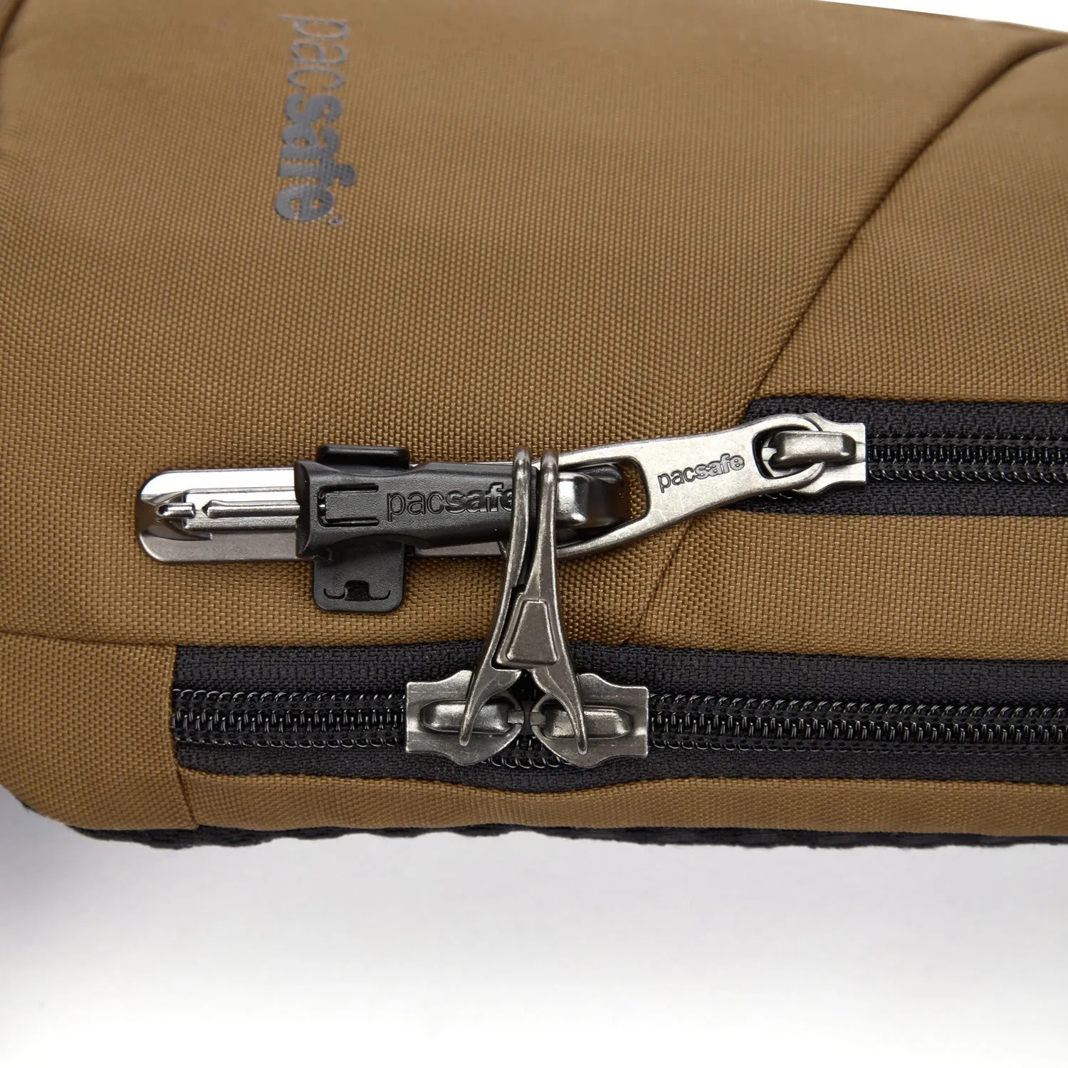 Pacsafe® V anti-theft action sling pack