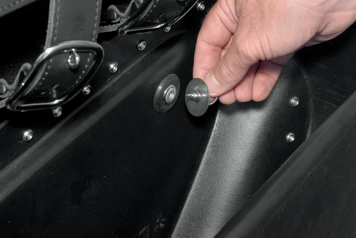 Saddlemen 3501-0225 Rigid-Mount Quick-Detach Slant Saddlebag - Desperado