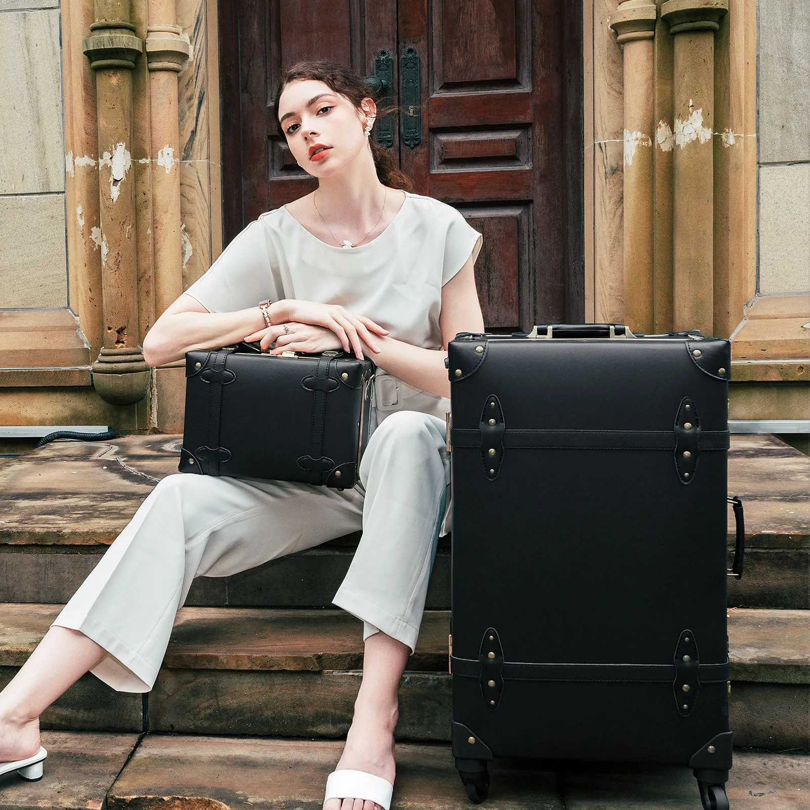 urecity Vintage leather-trimmed luggages 2 Pack