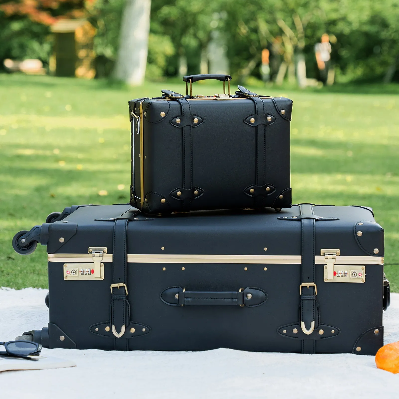 urecity Vintage leather-trimmed luggages 2 Pack