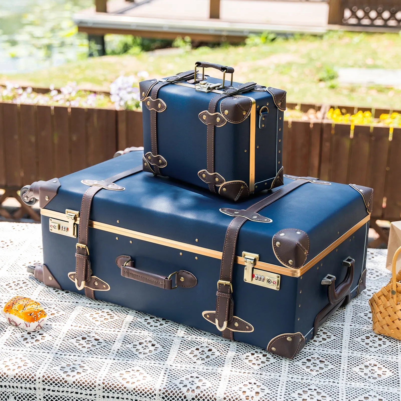 urecity Vintage leather-trimmed luggages 2 Pack