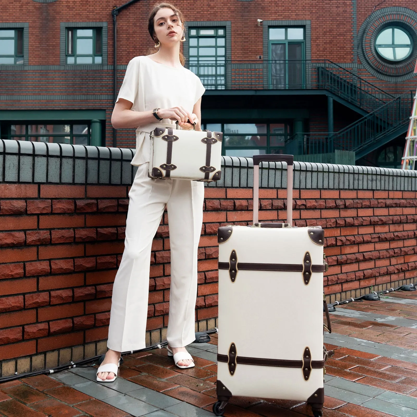urecity Vintage leather-trimmed luggages 2 Pack